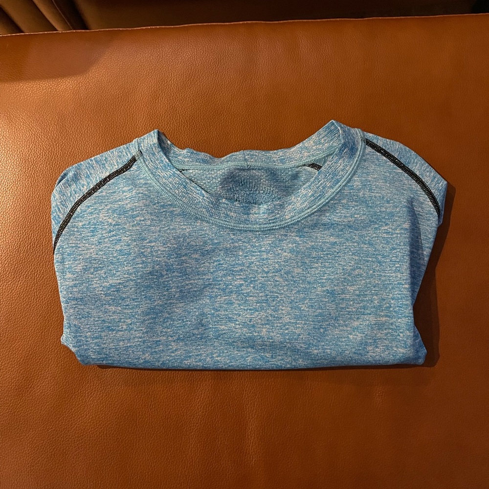 Lululemon blue men’s workout shirt